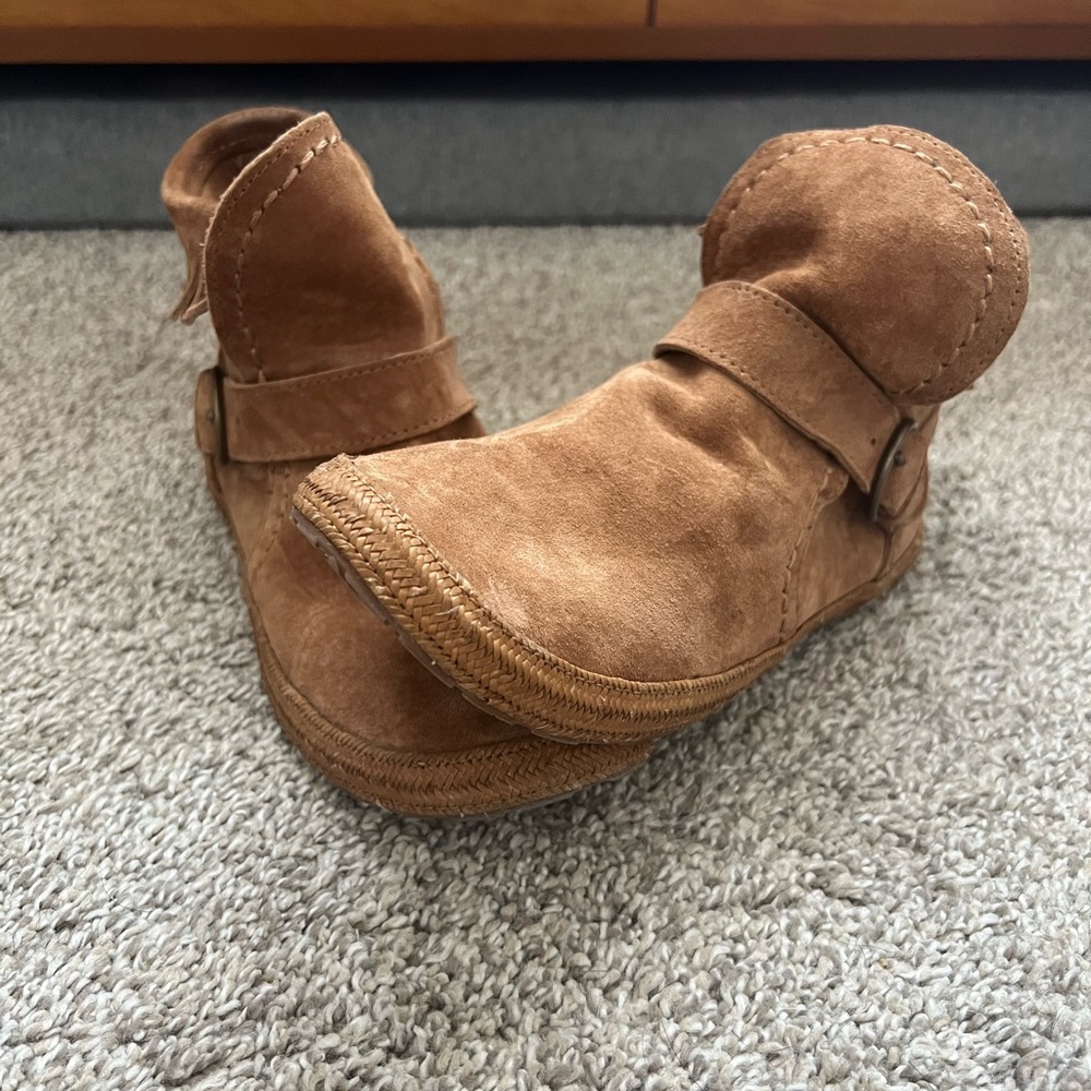 Ugg Moccasin style booties (8)